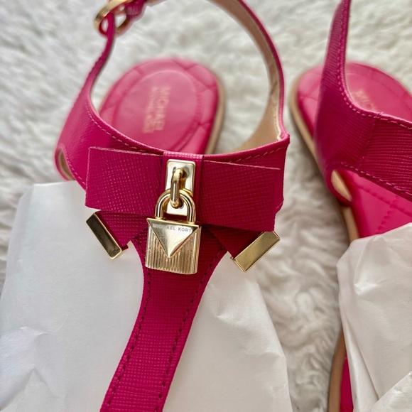 Michael Kors Pink T-Strap Sandals with Gold Hardware size 8.5 M - Picture 15 of 16